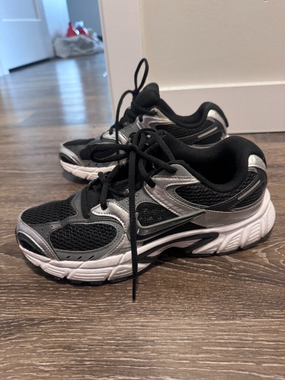 Nike V5 RNR - Women's 9